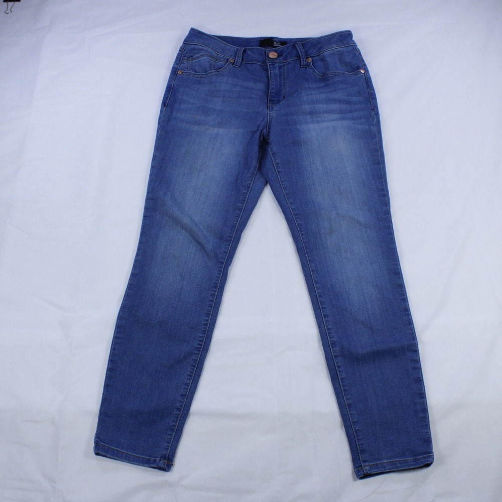 1822 Denim Women's Skinny Jeans - Medium Wash - Size 8 - Excellent Condition